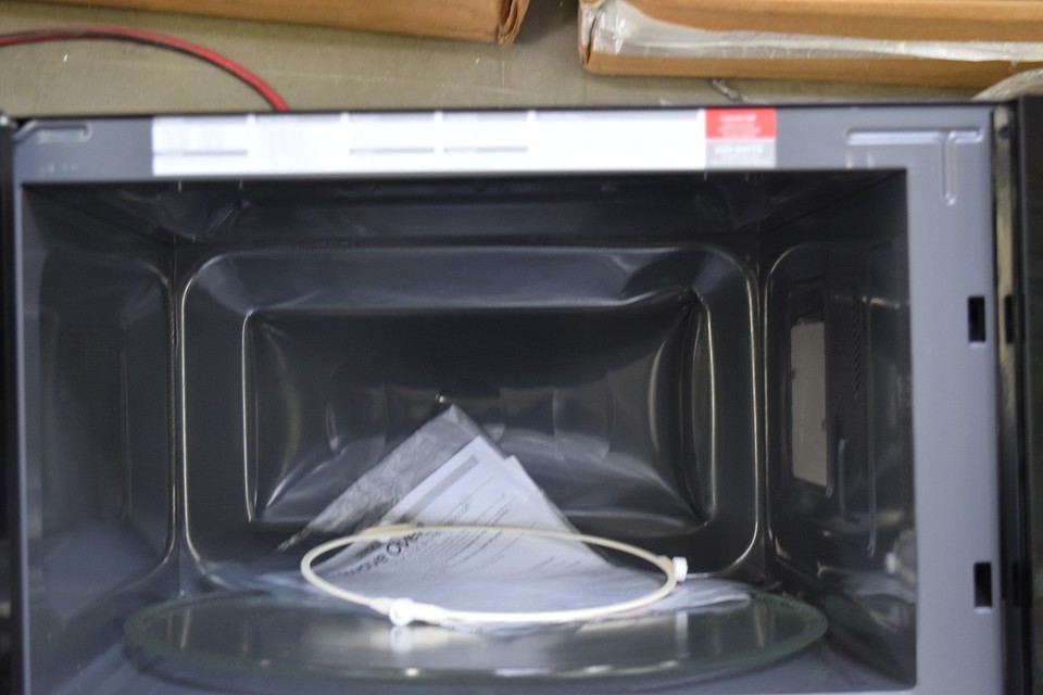 GE Profile PEB7227DLBB 25" Black 2.2 cu. ft. BuiltIn Microwave 139879