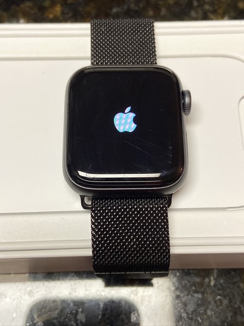 Apple Watch Series 5 40mm Space Gray Aluminium Case with Black Sport Band - S/M & M/L (GPS 