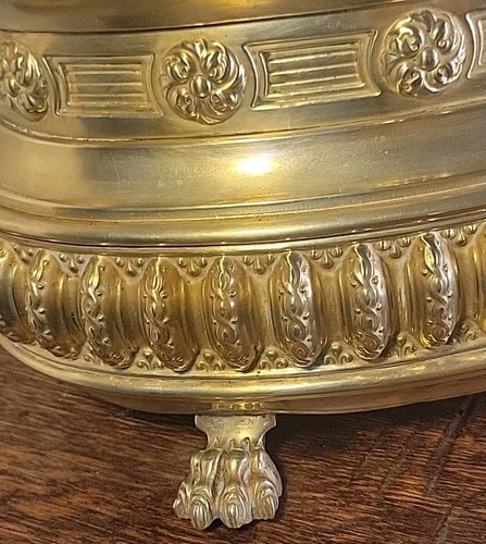 Antiker oval geformter Übertopf Weinkühler aus Messing mit Pfotenfüßen & Blumen TOP - Bild 9 von 19