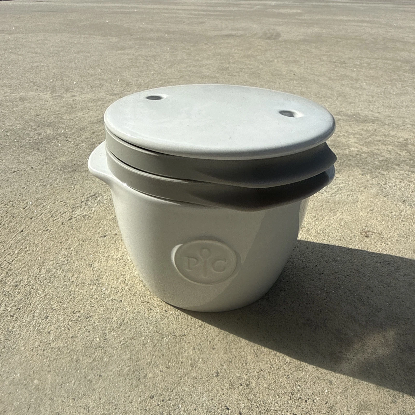 Pampered Chef Breakfast Maker White Ceramic Microwave Egg Muffin Sausage