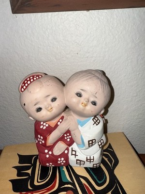Vintage Japanese Ceramic Hugging Children Figurine   Hakuba   Original Labels  