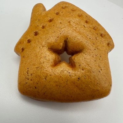 Brooch Pin Cottage House Star Cutout Tan Gingerbread Style Whimsical Jewelry