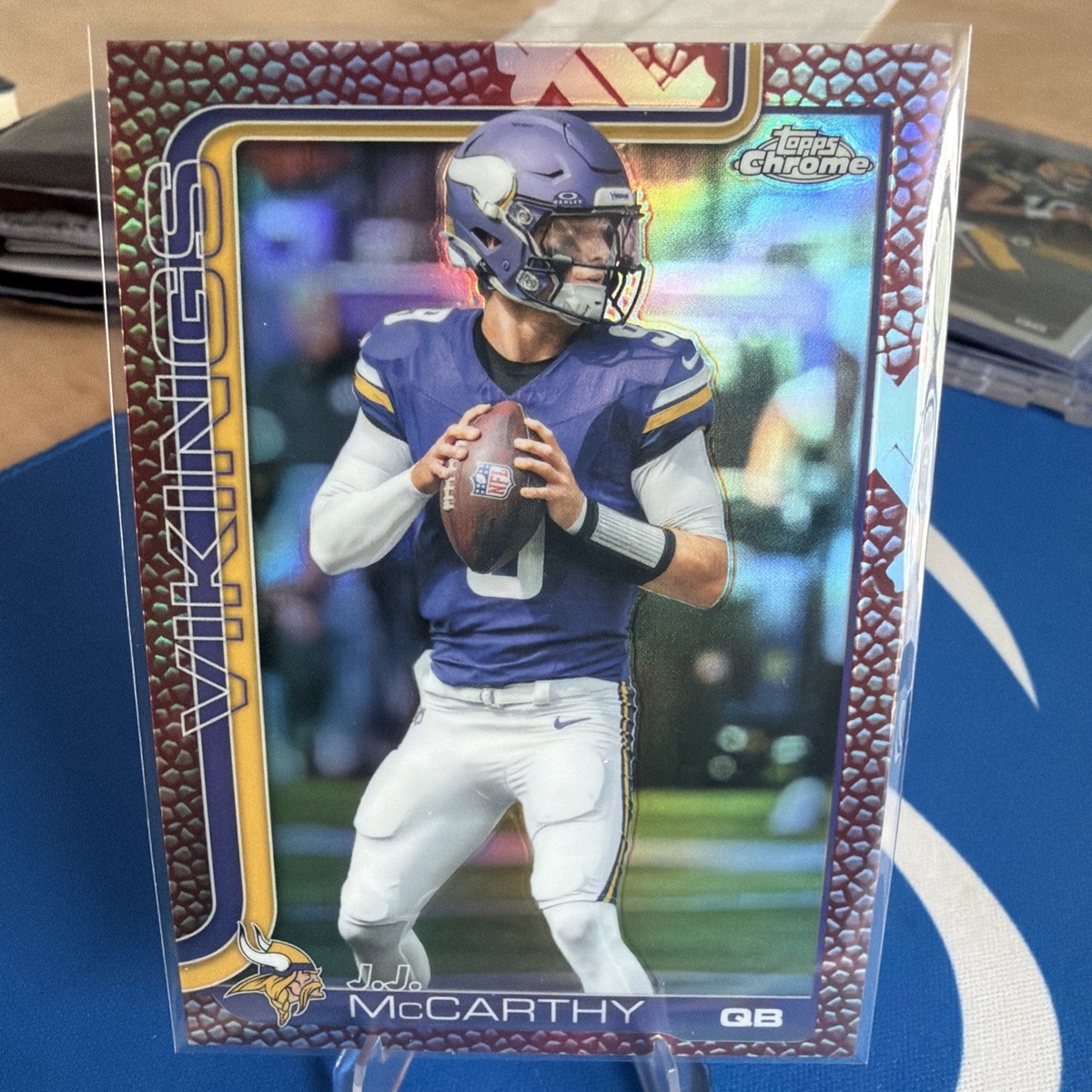 BOOTLEGGERS USCG ドッカージャケット 42 L パープル JJ MCCARTHY 2025 Topps Chrome NFL LEATHER Refractor #199 VIKINGS