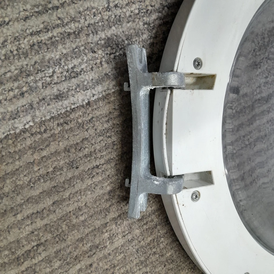 SIEMENS WD12D520GB WASHER DRYER COMPLETE DOOR WITH GLASS AND HINGE WITH IT. - Image 4 of 4