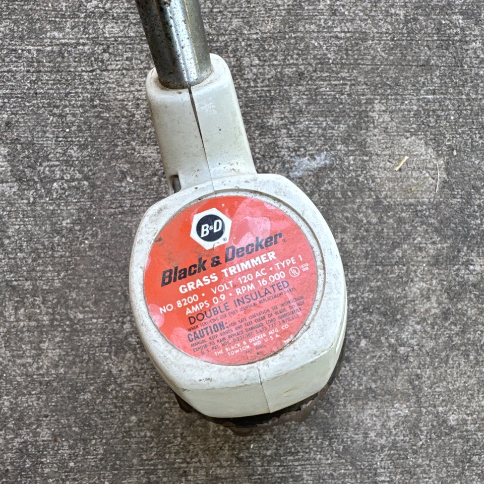 Original Black & Decker Grass Trimmer Electric With Steel Blades Works 1970’s - Image 2 of 4