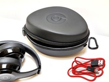 BEATS SOLO3, SOLO2 Headphones accessories: Raised motif Hard Case  1 micro USB