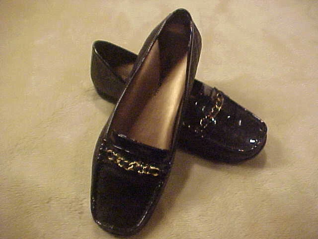 NEW WOMANS BLACK BELLINI LOAFERS STYLE BOLOGNE  FANCY TOE WITH ACCENT SIZE 7W - Image 2 of 4