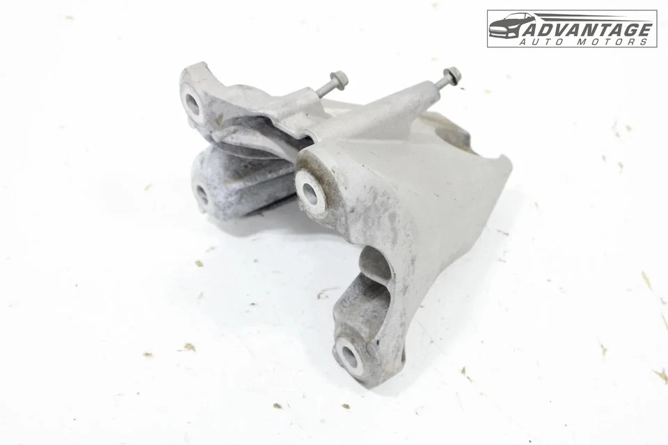 Cadillac CT5 2020-2025 2,0 L AWD motor pasajero derecho montaje motor soporte OEM Foto 4 de 4