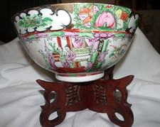 Vtg Chinese Famille Rose Medallion Courting Porcelain Bowl 10  Lg Hand Painted