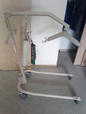 invacare tan hoyer lift can support up to be 450 pounds