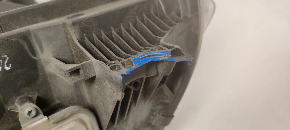 RIGHT HEADLAMP ASSEMBLY 2518205661 2011-2013 MERCEDES-BENZ R350 - Image 3 of 4