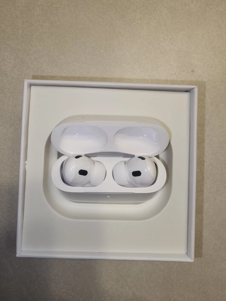 AirPods Pro 2nd Generation MagSafe Charging Case Model A3049 A2968 USB C - Image 4 of 4