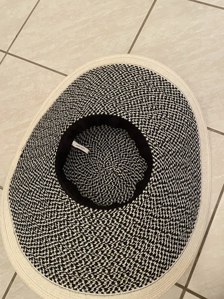 Nine West - Empacable Floppy Estampado Negro/Blanco con Flor Pin Damas Sombrero-Talla Única Foto 4 de 4