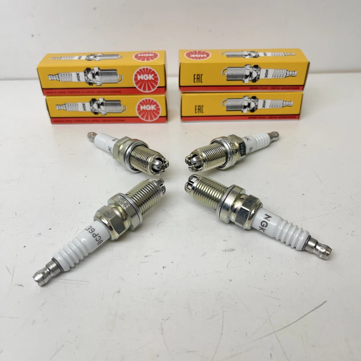 KIT 4 CANDELE 3 PUNTE ALFA ROMEO 33 - 75 - 164 NGK BCP6ET PER  