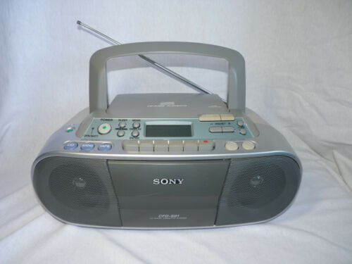 🔹SONY CFD-S01 Portable CD Radio Cassette Recorder BOOMBOX All Functions Working - Picture 1 of 10