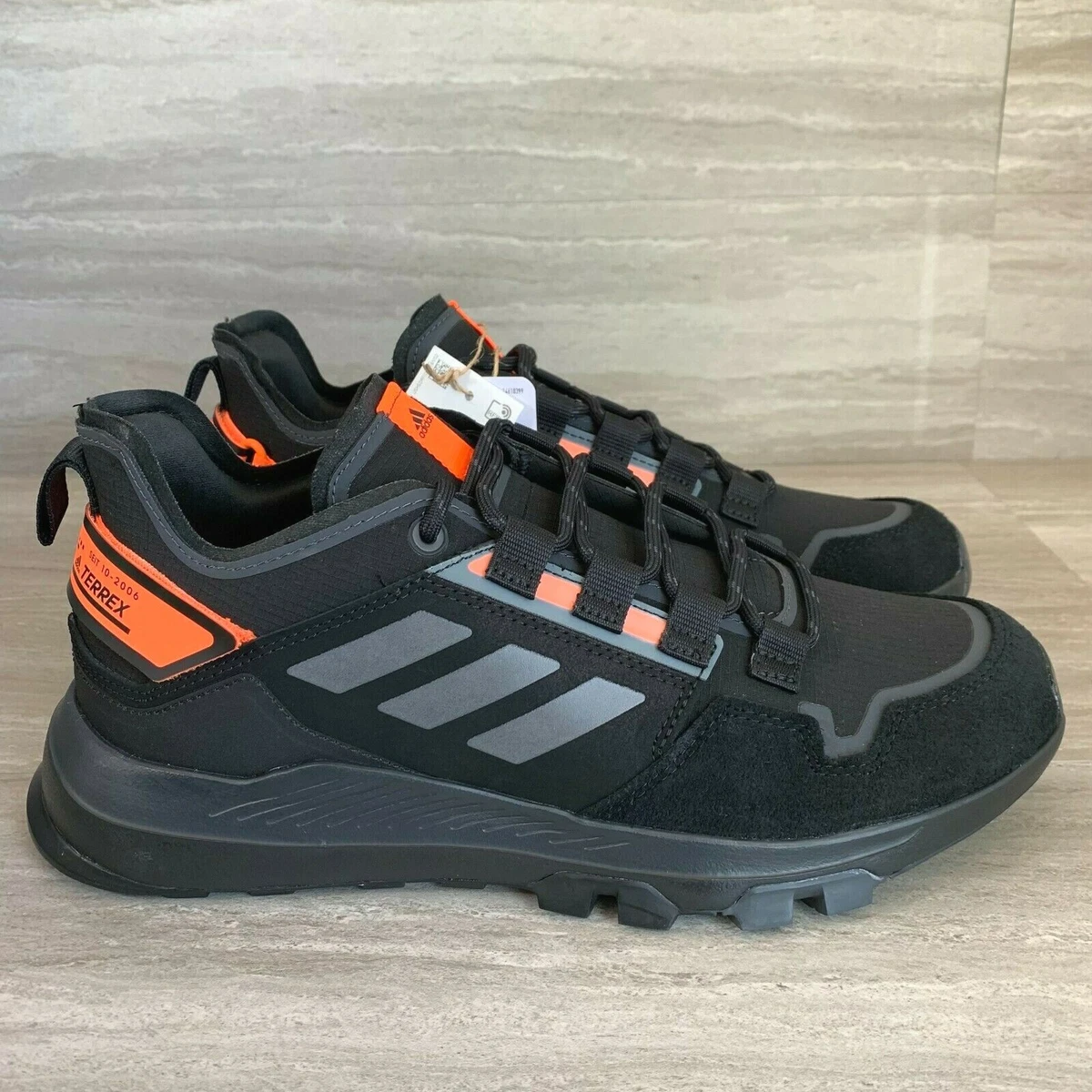 Adidas terrex deals black orange