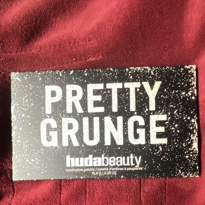 Huda Beauty Pretty Grunge Pressed Powder Eyeshadow Palette 16.8 g