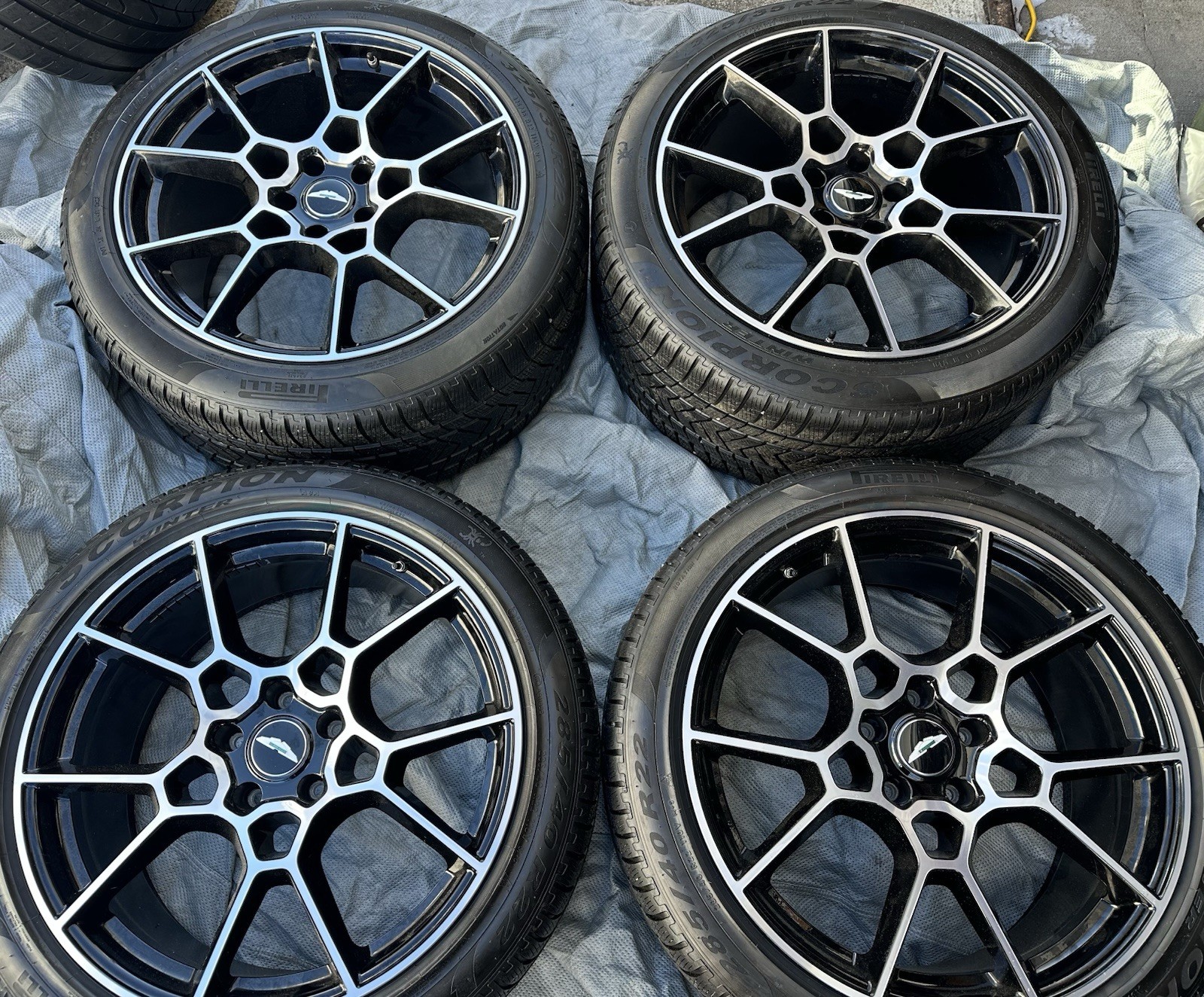 2020-2026 OEM Aston Martin DBX 22” Wheels Rims Tires Winter Set