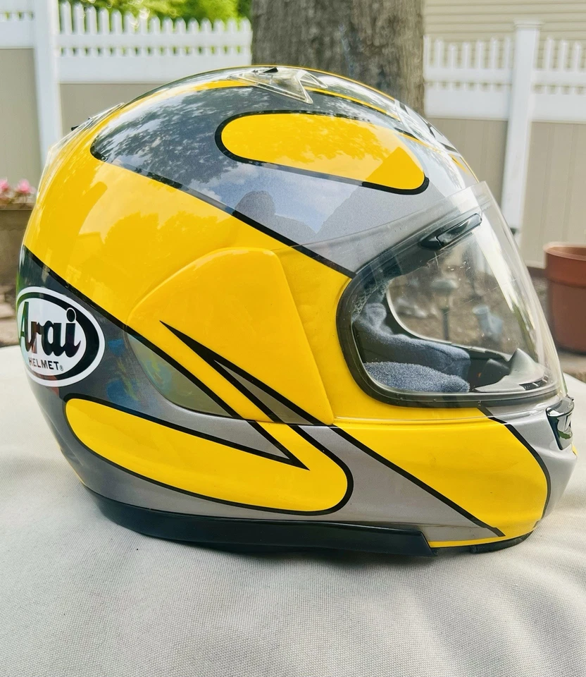 Vintage 1999 Arai Signet-GT Yellow/Gray Full Face Helmet/Clear Visor/Size Medium - Image 2 of 4