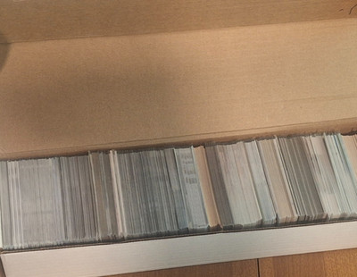 100 HOCKEY CARDS 100+ SEE LISTING DETAILS FOR MORE INFO! POSSIBLE HI VALUE!