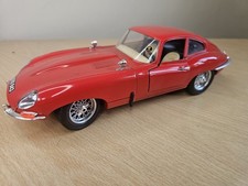 Bburago Jaguar E-Type 1961 1:18 Diecast Model Car With Box