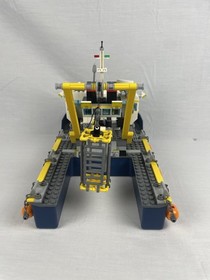 Lego City Deep Sea Exploration Vessel Set 60095, Used. All minifigs Included. 