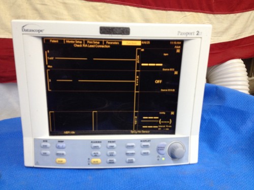 Datascope Passport 2LT Patientenmonitor mit Patientenkabeln - Bild 2 von 11