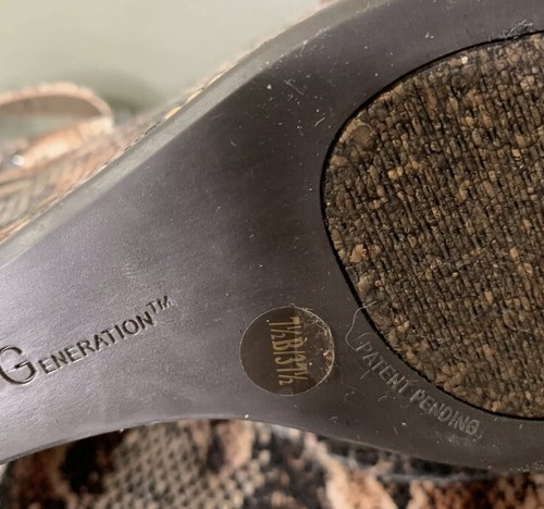 Neu Bcbgeneration Damen-Plateauabsatz Schlangenledermuster Keilabsatz 7,5 braun neu ohne Etikett - Bild 7 von 7