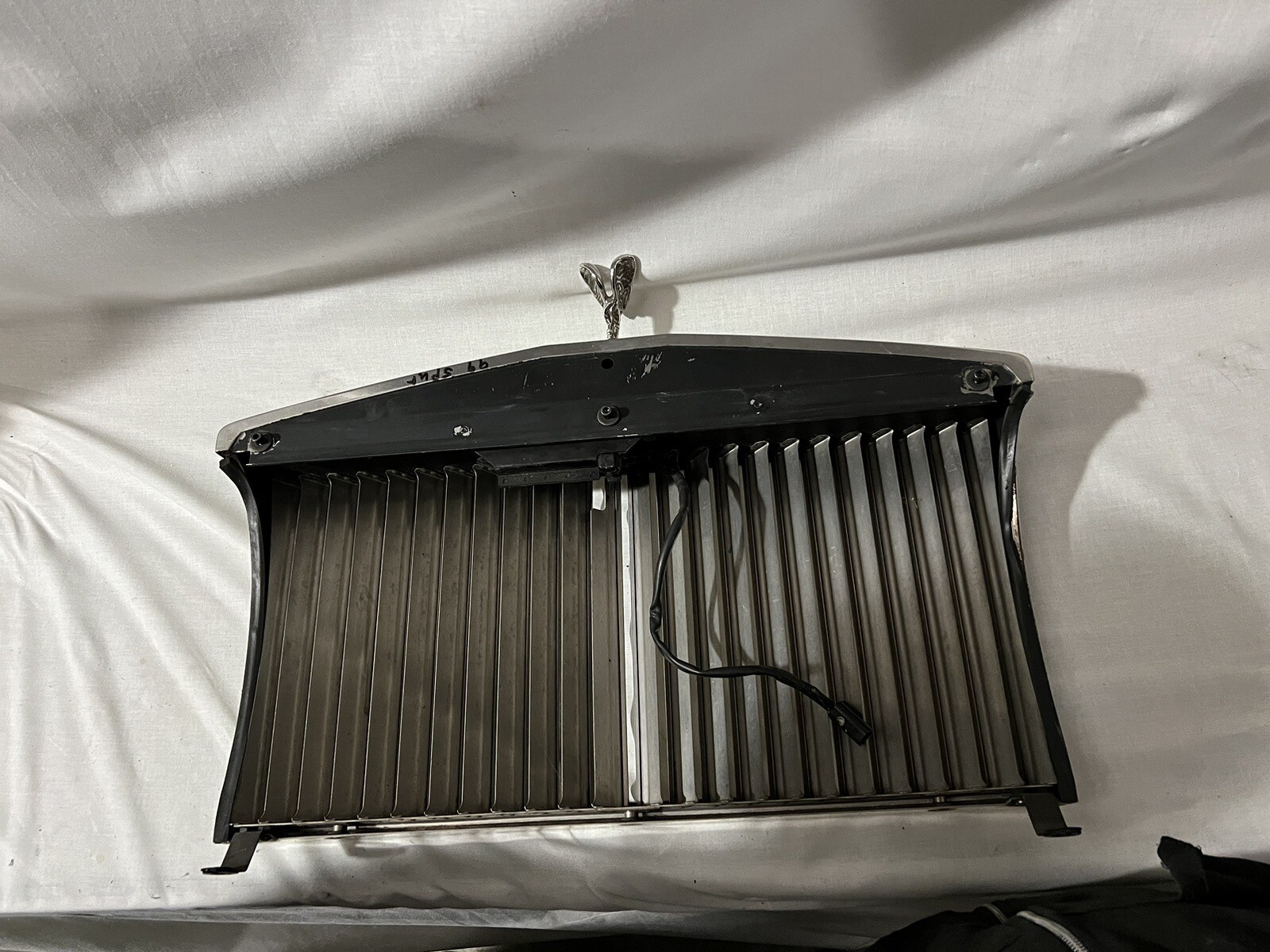 96-99 Rolls Royce Silver Spur  Radiator Grille Disappear lady Insurance Quality￼