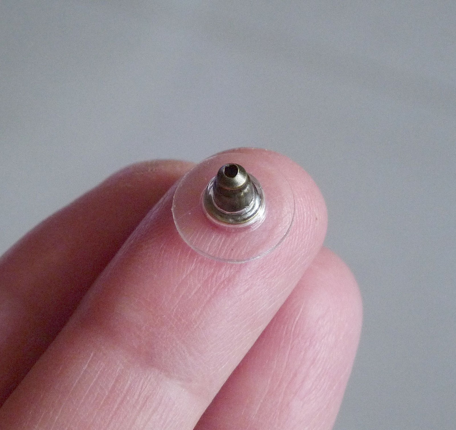 20x Secure Earring Backs for Heavy Earrings Stoppers Plastic Discs