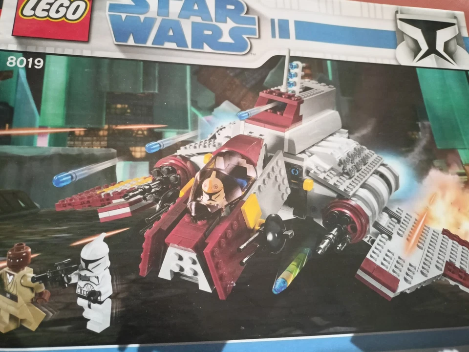 LEGO Star Wars 8019 Republic Attack Shuttle