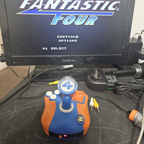 Fantastic 4 The Thing Plug N Play Videogioco TV di JAKKS Pacific 2005 Testato - Foto 2 di 17