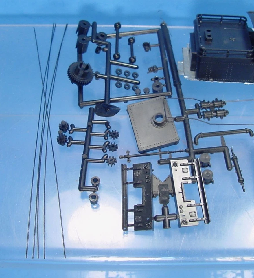 HO/HOn3 ROUNDHOUSE 2 TRUCK SHAY KIT WITH STEEL CAB WISEMAN MODEL SERVICES - Image 3 of 4