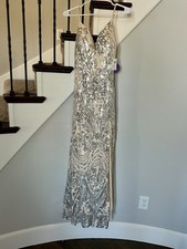 Windsor Dress    Size- Small