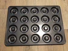 Wilton Perfect Results Non-Stick 20-Cavity Donut Baking Pan 21.5 X 15.25 X 1