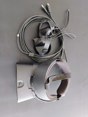 Oculus Rift S PC-Powered VR Headset   Inside-Out Tracking   80Hz   Works Great