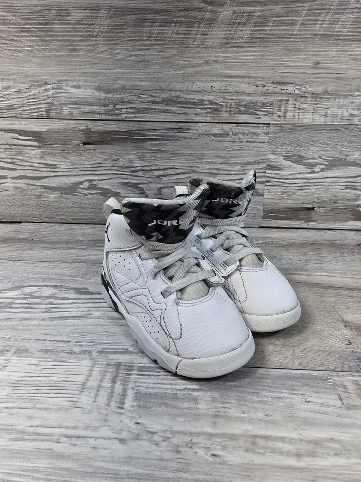 Nike Air Jordan Jumpman MVP (TD) Talla 8C Blanco - DZ5576 100 Zapatos Juveniles Foto 2 de 4