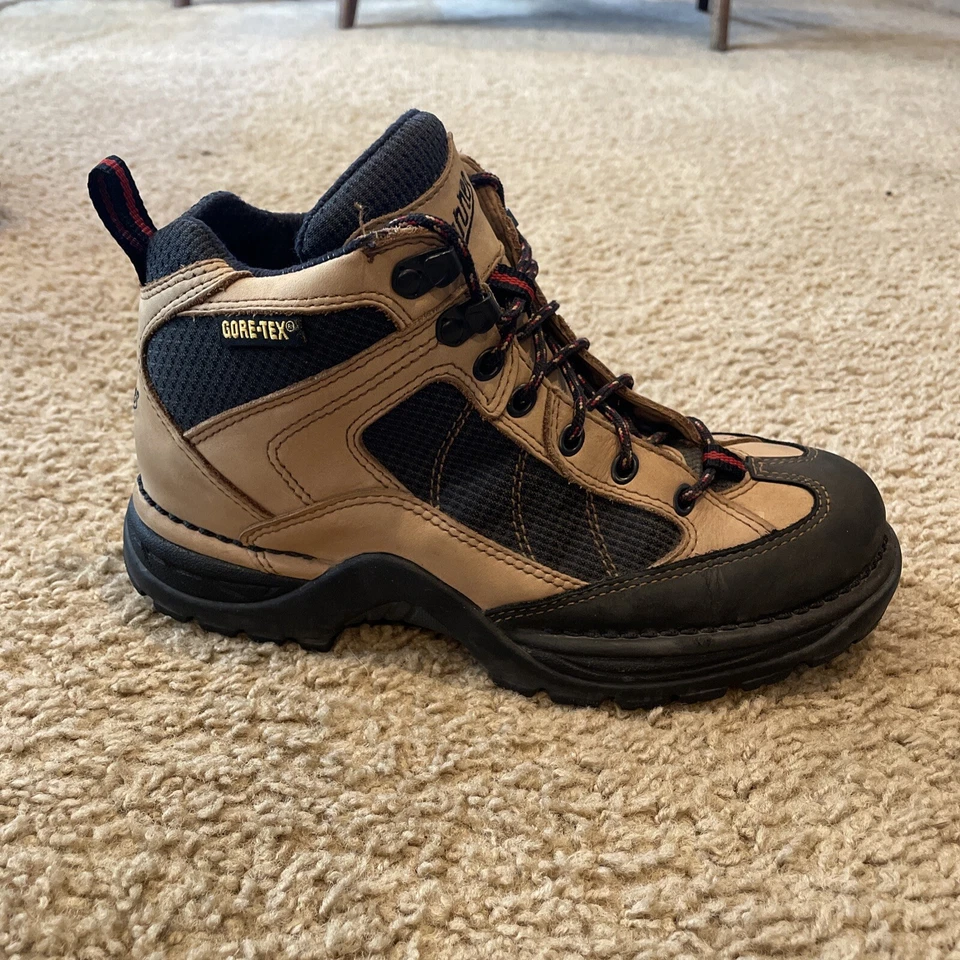 Danner Boots Women’s Size 8.5 M Hiking Sand/Black Goretex Radical 45 - Image 2 of 4