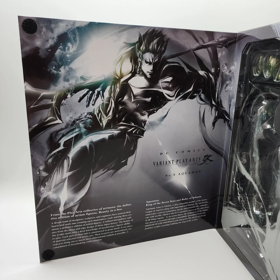DC Comics Variant Play Arts Kai Aquaman No. 8 bonecos de ação Square Enix caixa aberta - Imagem 3 de 4
