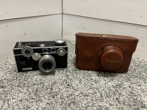 Vintage Argus 35 mm Camera