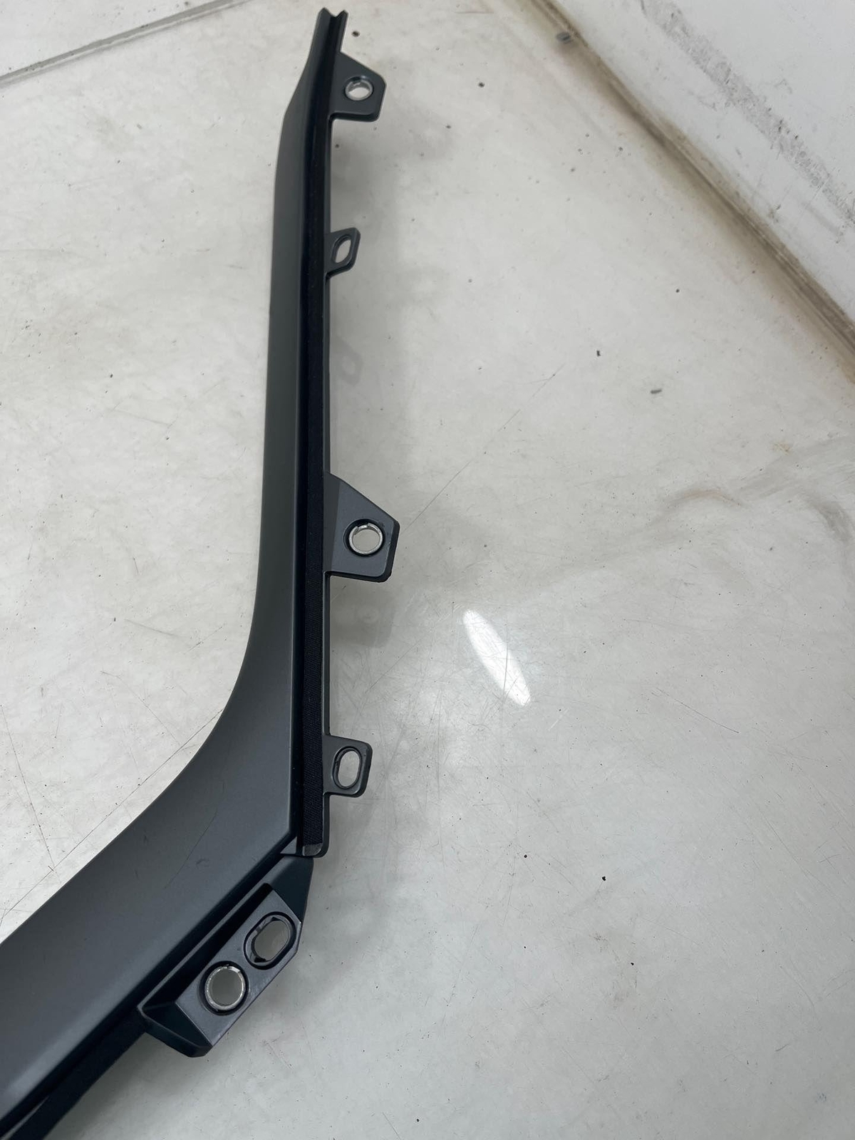 LH DRIVERS SIDE TRIM TO CENTER CONSOLE 4T0857717E LAMBORGHINI HURACAN 19