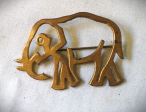 Vintage Elephant Brooch Pinback