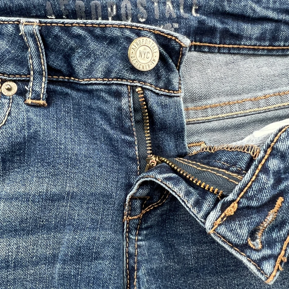 Aeropostale Jean Shorts Size 0 Womens Midi Cuffed Medium Wash Denim Blue - Image 2 of 4