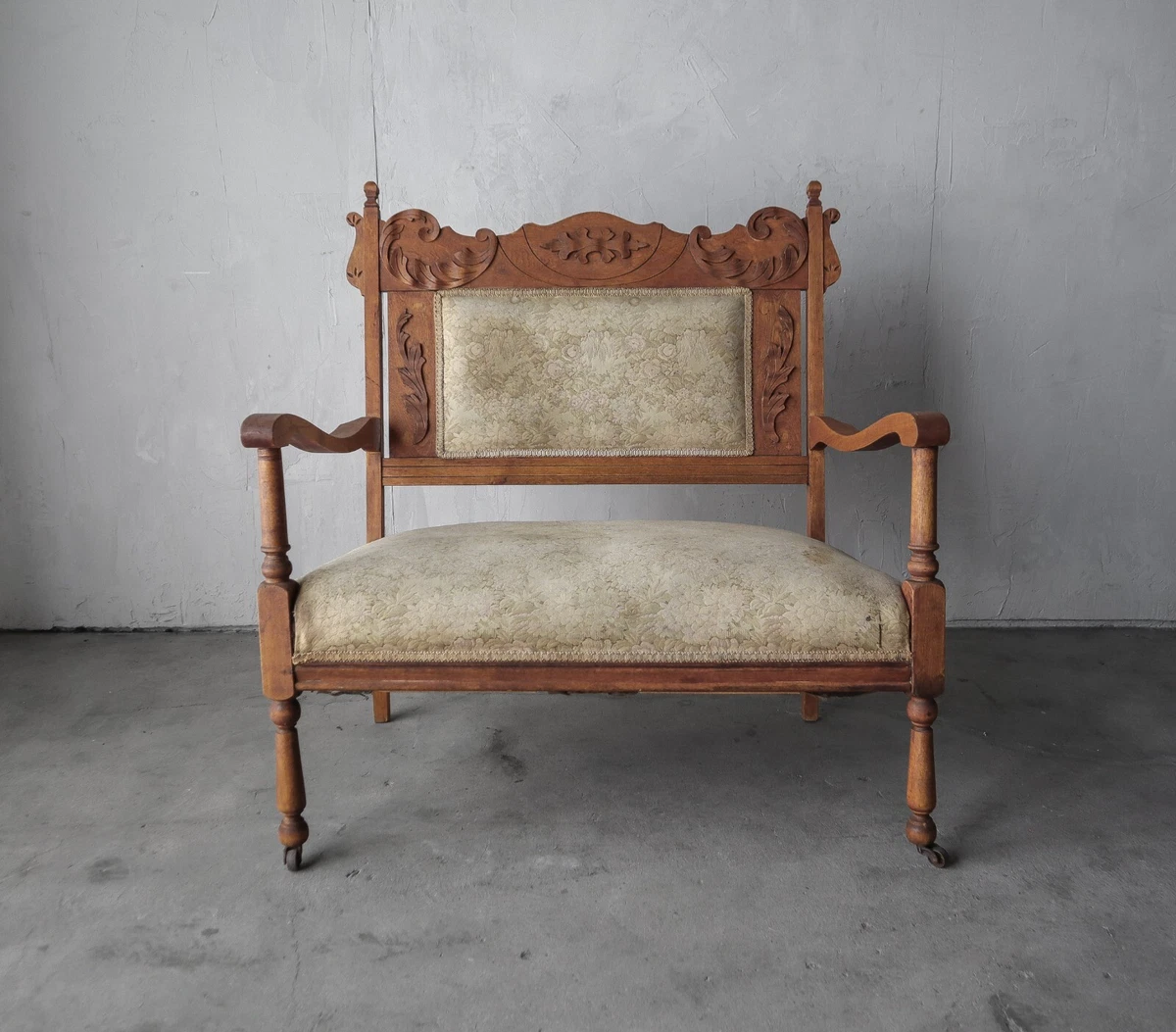 Used best sale oversized chair