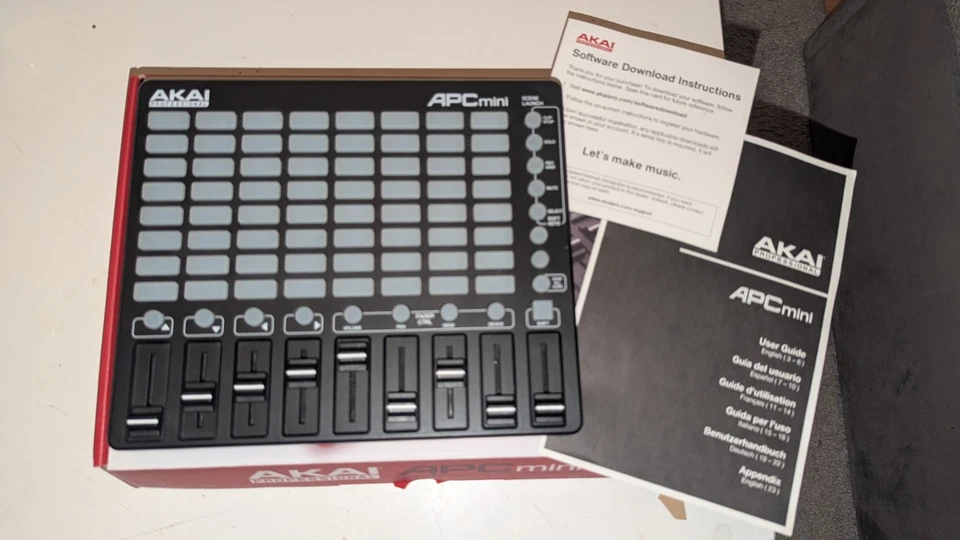 Akai APC Mini MK2 Ableton Trigger Pad MIDI-Controller MPC Musik Produktion DAW - Bild 3 von 4