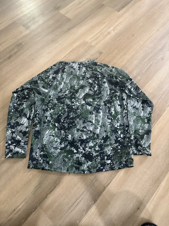 Sitka Gear Lightweight Camo Crew Optifade Long Sleeve Men’s Size L - Image 2 of 4