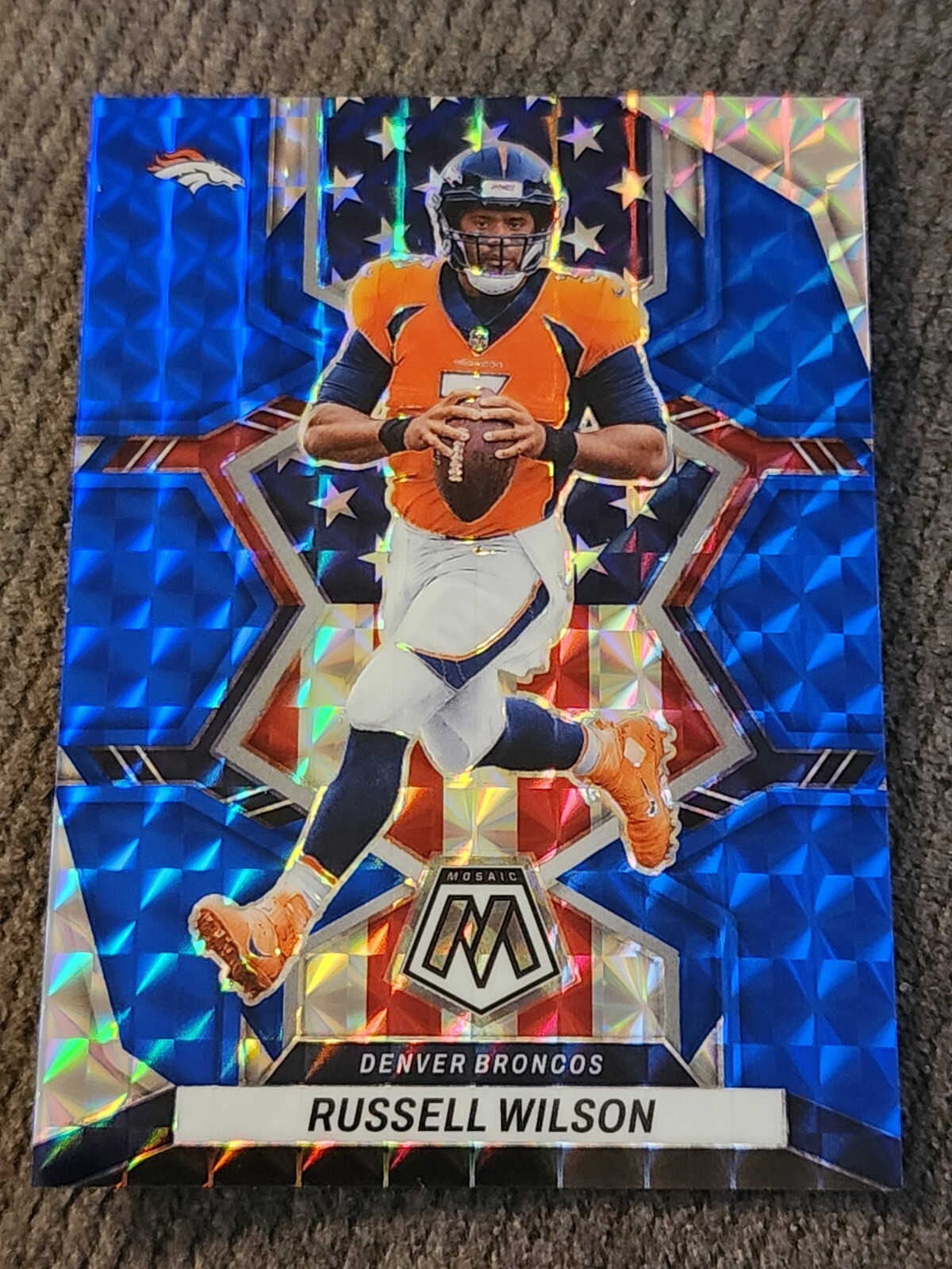 2022 Russell Wilson Panini Mosaic National Pride Blue Mosaic #257 Prizm /99 🔥