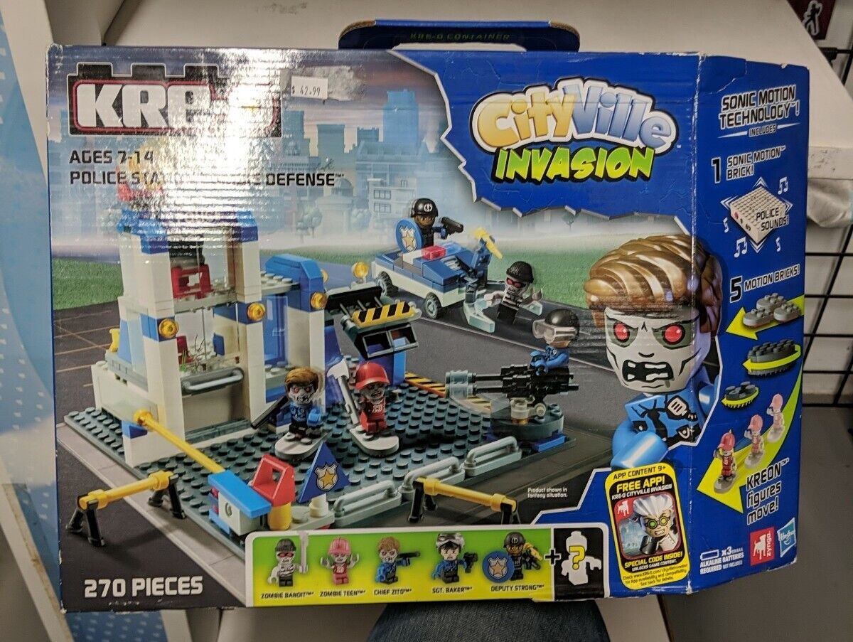 NEW 270 Piece Kre-O Cityville Invasion Police Station Zombie Defense Set  A3250