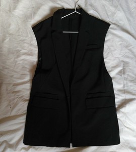 zara sleeveless blazer