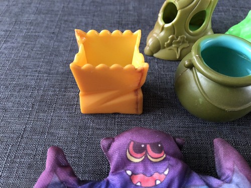 Set of 8 Vintage 1989 Hardee's Halloween Hideaways Smooshies Hallmark 2 Bats - Picture 4 of 6